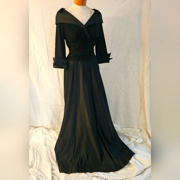 Timeless Elegance: Vintage Black Off-Shoulder Evening Gown - Picture 1 of 5